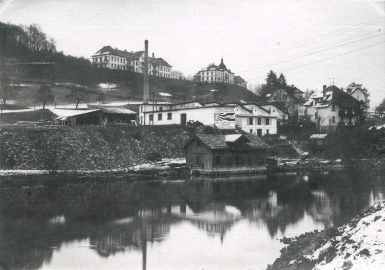1898 1898